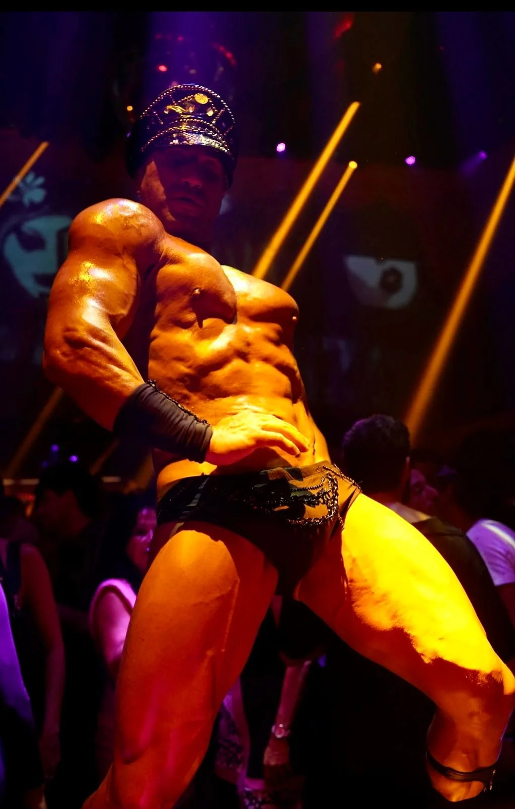 Stripper para despedida de soltero en Madrid